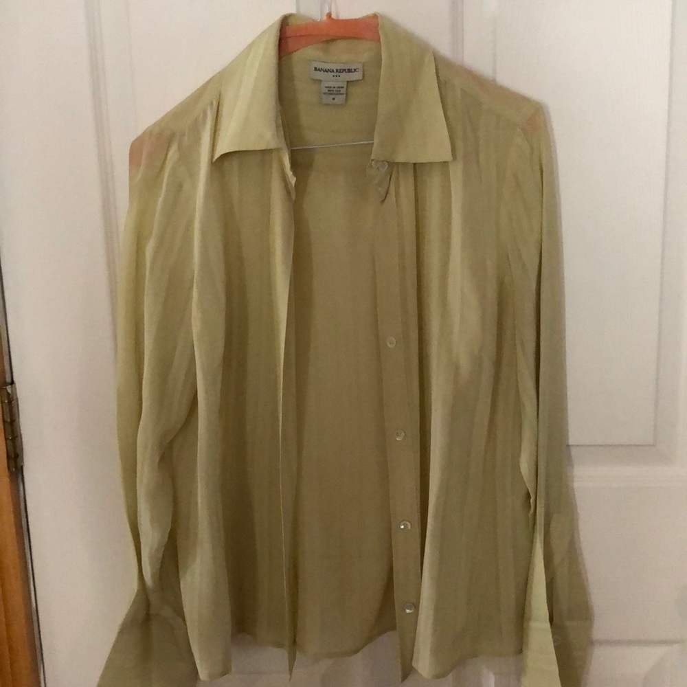Banana Republic sheer top 100% silk
